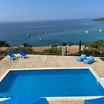 Kefalonian Gems فيلة Pesádha